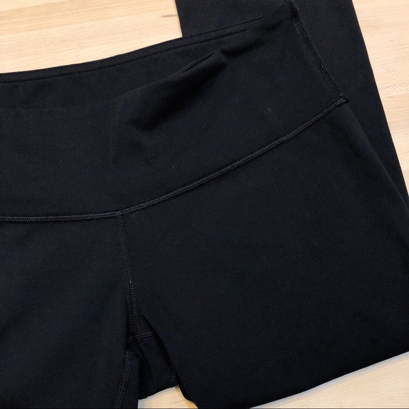 Lululemon Black Low Rise Crop Leggings - Picture 4 of 8